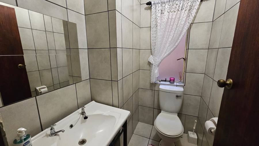 2 Bedroom Property for Sale in Riebeeckstad Free State